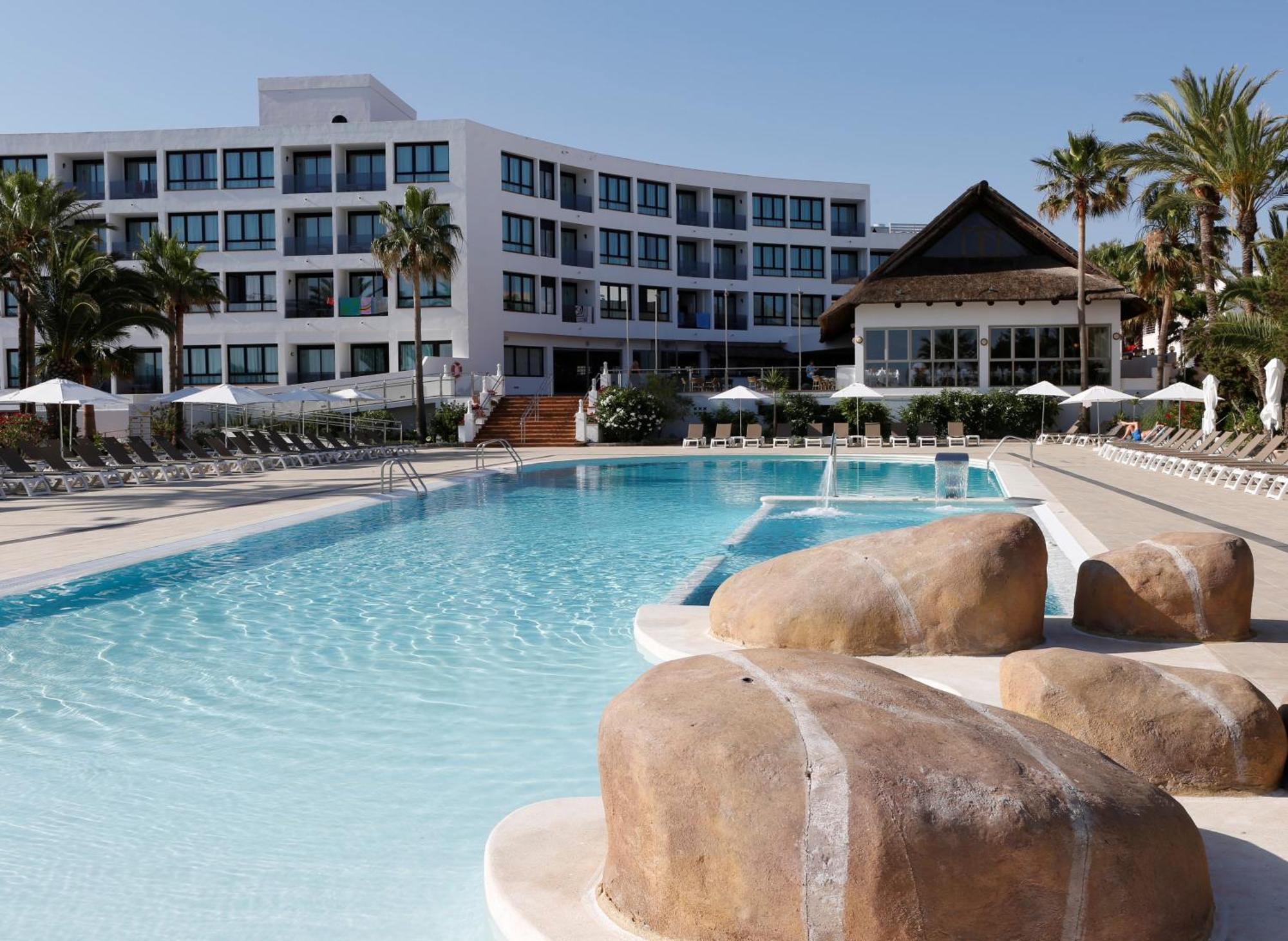 Marvell Club Hotel & Apartments San Antonio  Bagian luar foto