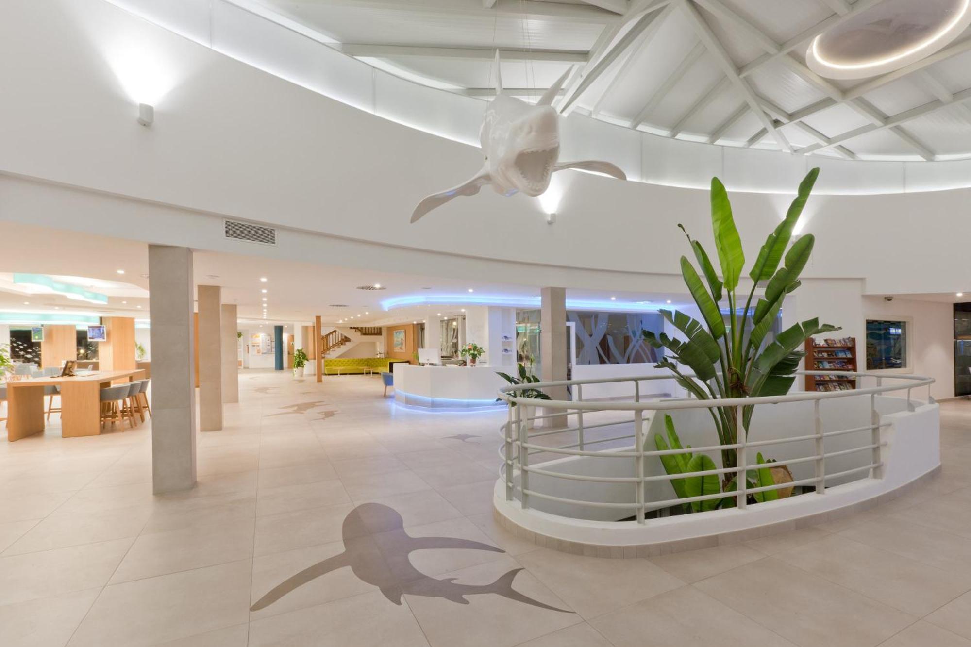 Marvell Club Hotel & Apartments San Antonio  Bagian luar foto